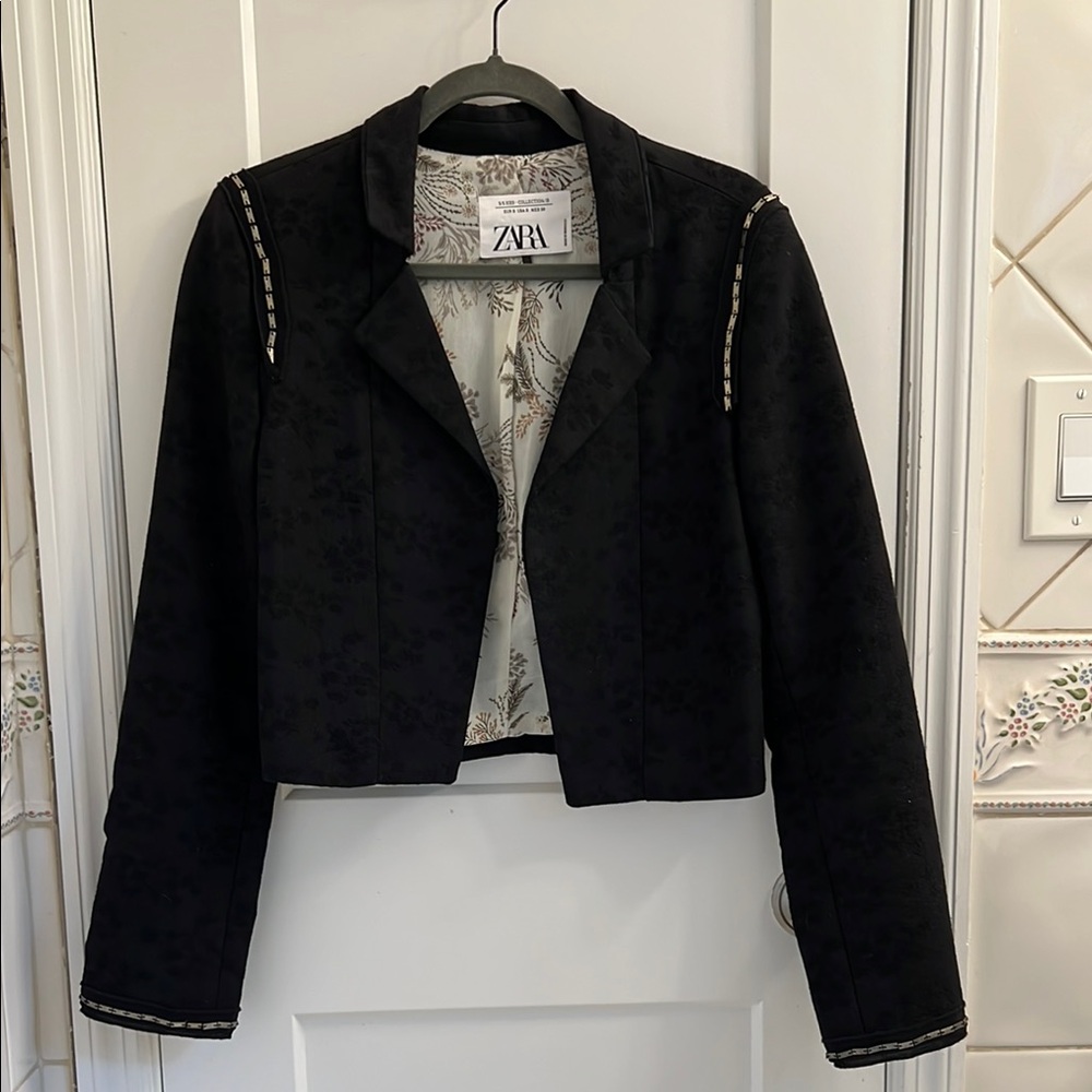 Zara Black Blazer Elegant Structured Jacket cropped